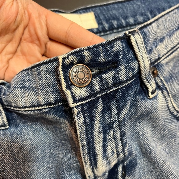 Brandy Melville Distressed High Rise Jeans size 26 EUC - Picture 3 of 9